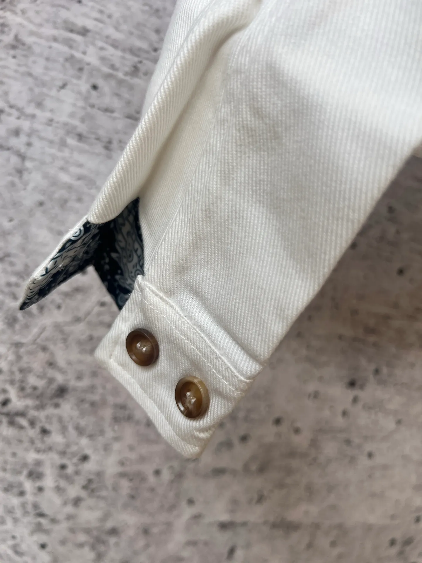 P310 Ralph Lauren autumn old style classic lapel women's twill washed jacket, a popular item in Xiaohongshu's major live broadcast rooms, pony embroidery on the chest, cracked printed letters on the sleeves, customized hardware accessories, and restored workmanship details